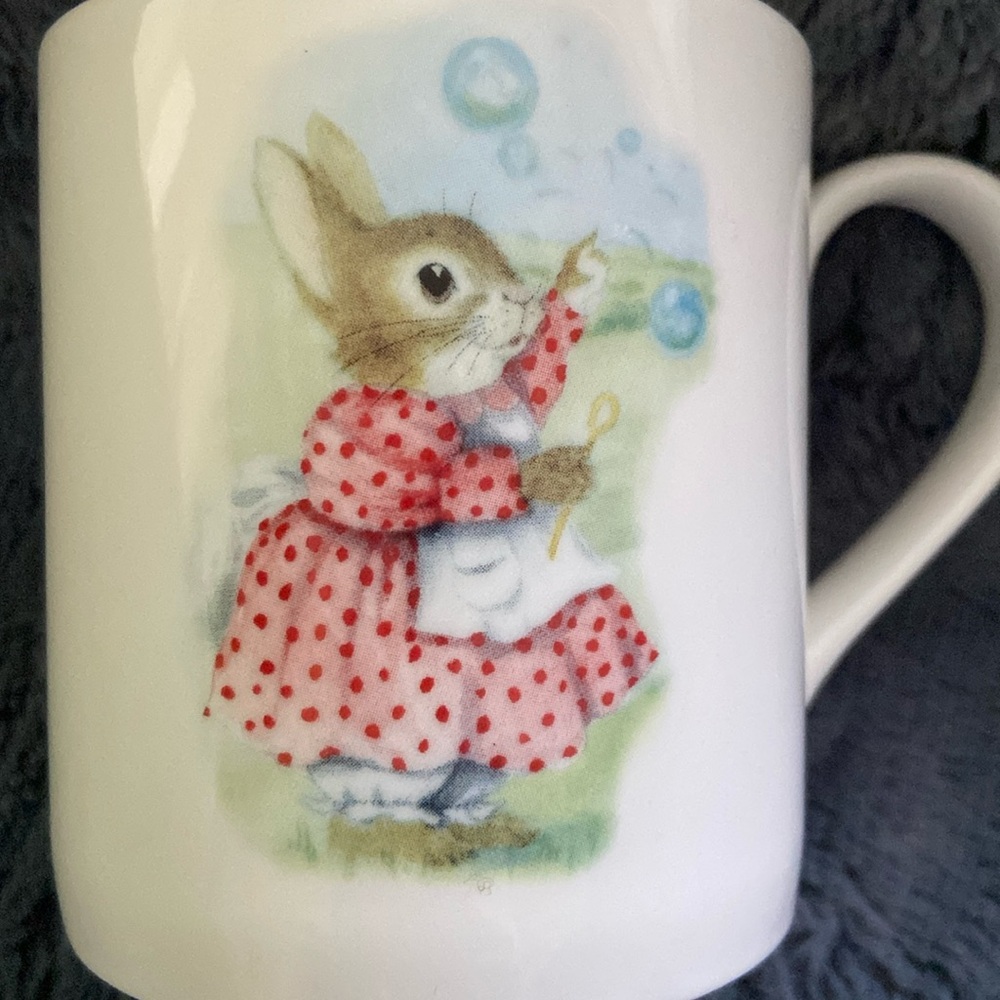 🍭🌟Cute little rabbit mug NWOT